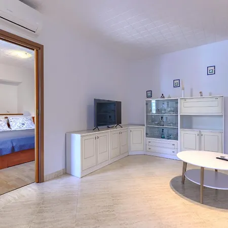 Apartamento Bumbak By Interhome *