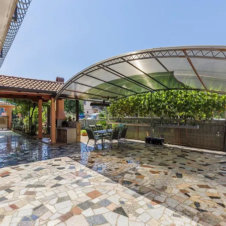 Bumbak By Interhome Appartement Umag