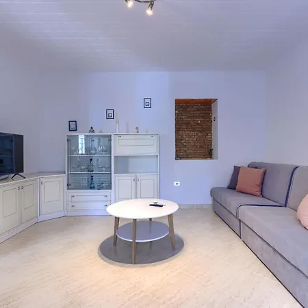 Bumbak By Interhome *