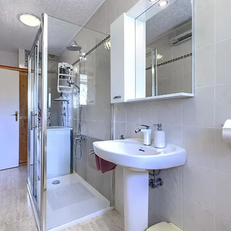 Bumbak By Interhome * Umag
