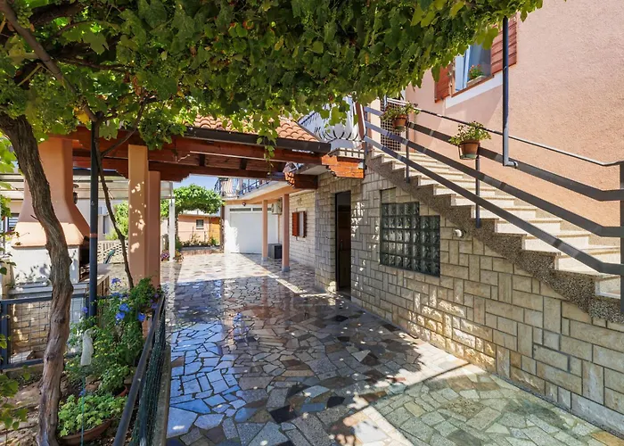 Bumbak By Interhome *